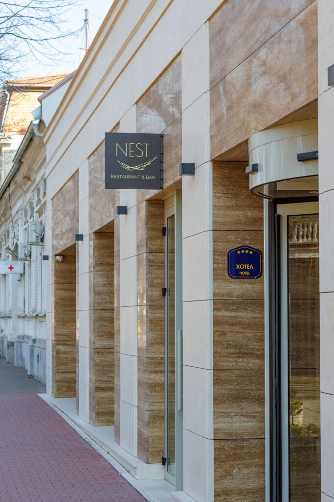 restaurant NEST